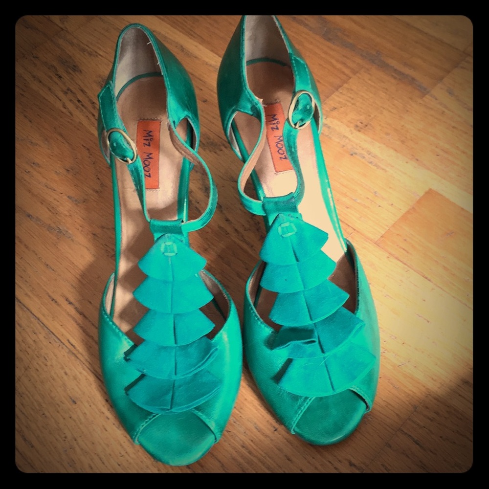 Miz Mooz Green T-straps size 6.5